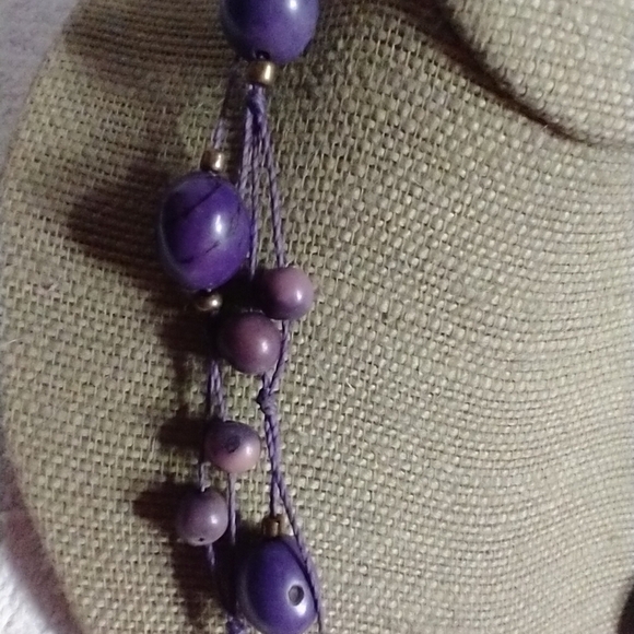 Purple nut beaded string necklace long boho - Picture 5 of 6